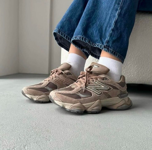 کتونی نیوبالانس ۹۰۶۰ قهوه ای