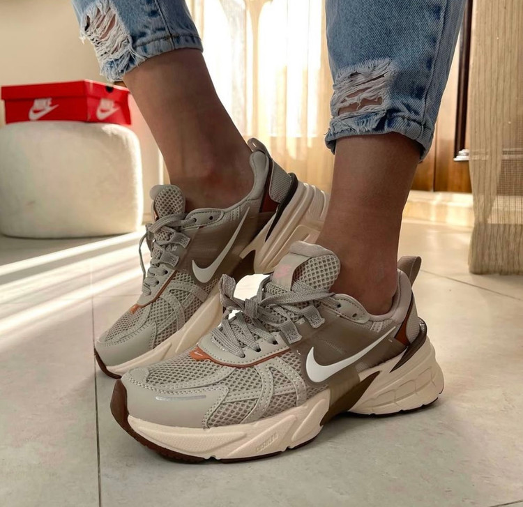 وی تو کی موکا قهوه ای