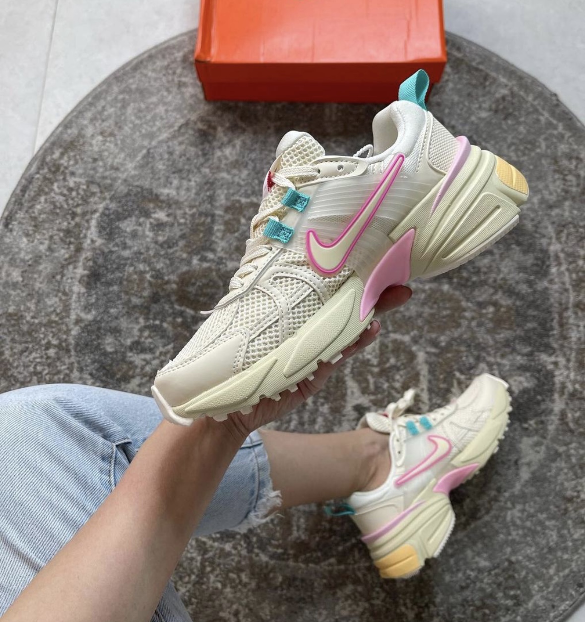 کتونی نایک وی تو کی ران کرم / صورتی