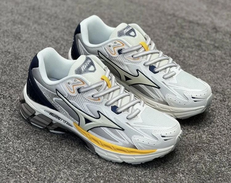 کتونی میزانو هالو میکس نقره ای/ زرد