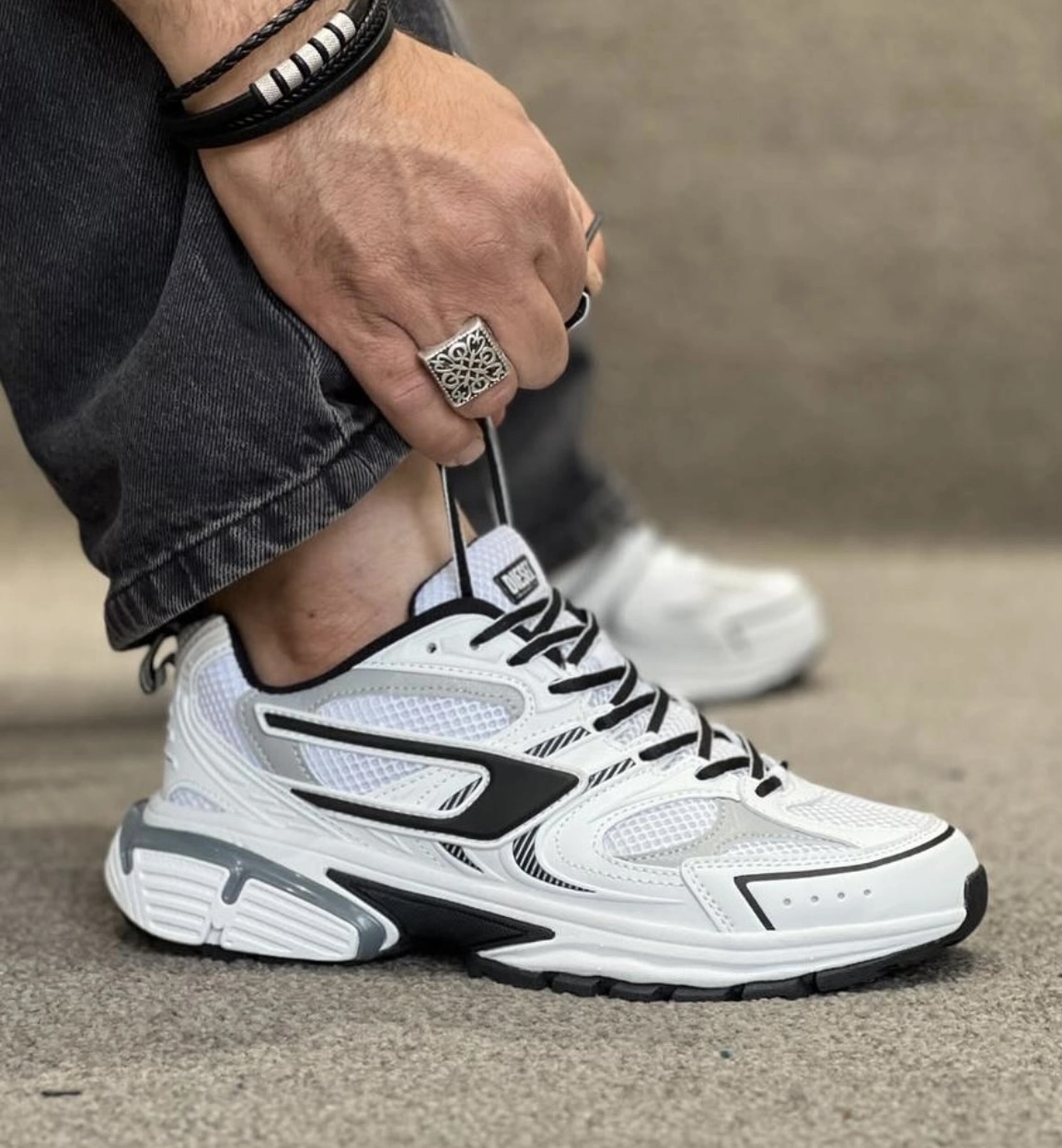 کتونی دیزل سفید /مشکی