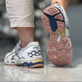 کتونی آسیکس مدل کایانو ۸ سفید/سورمه ای