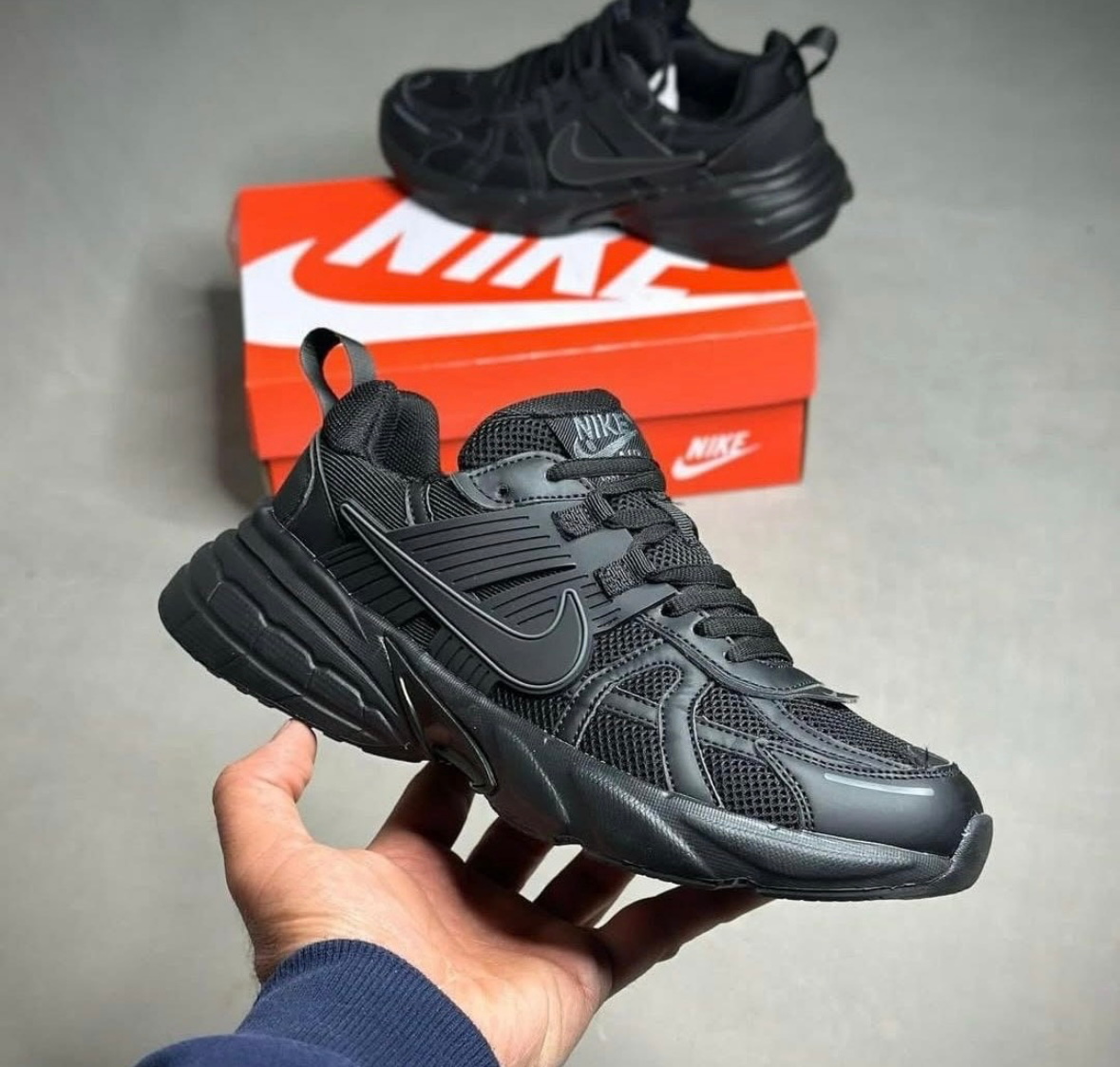 کتونی نایک وی تو کی ران مشکی