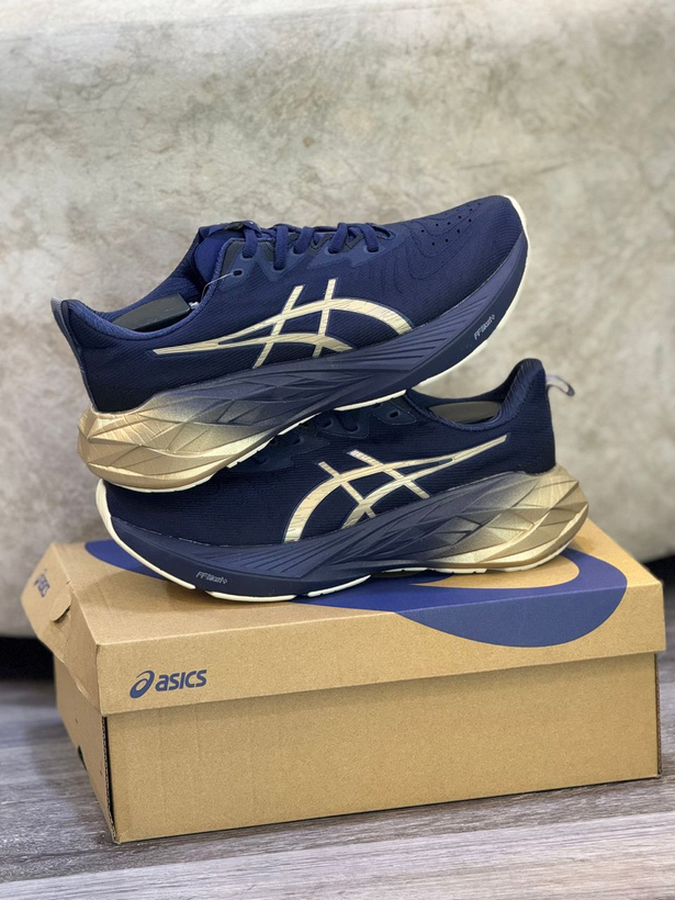 آسیکس نوابلاست ۴ سورمه ای / طلایی