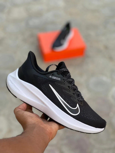 کتونی نایک وینفلو ۷ مشکی