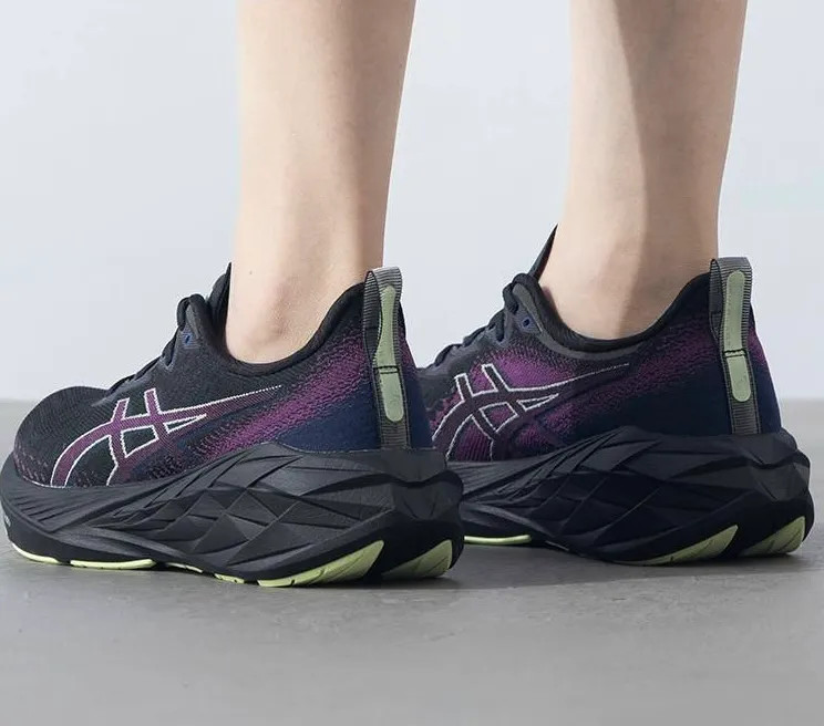 آسیکس نوابلاست ۴ مشکی / بنفش