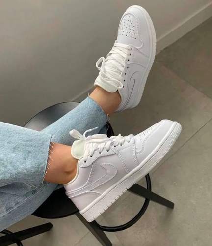 نایک ایر جردن 1 لو سفید