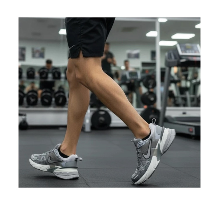 کتونی نایک وی تو کی ران خاکستری