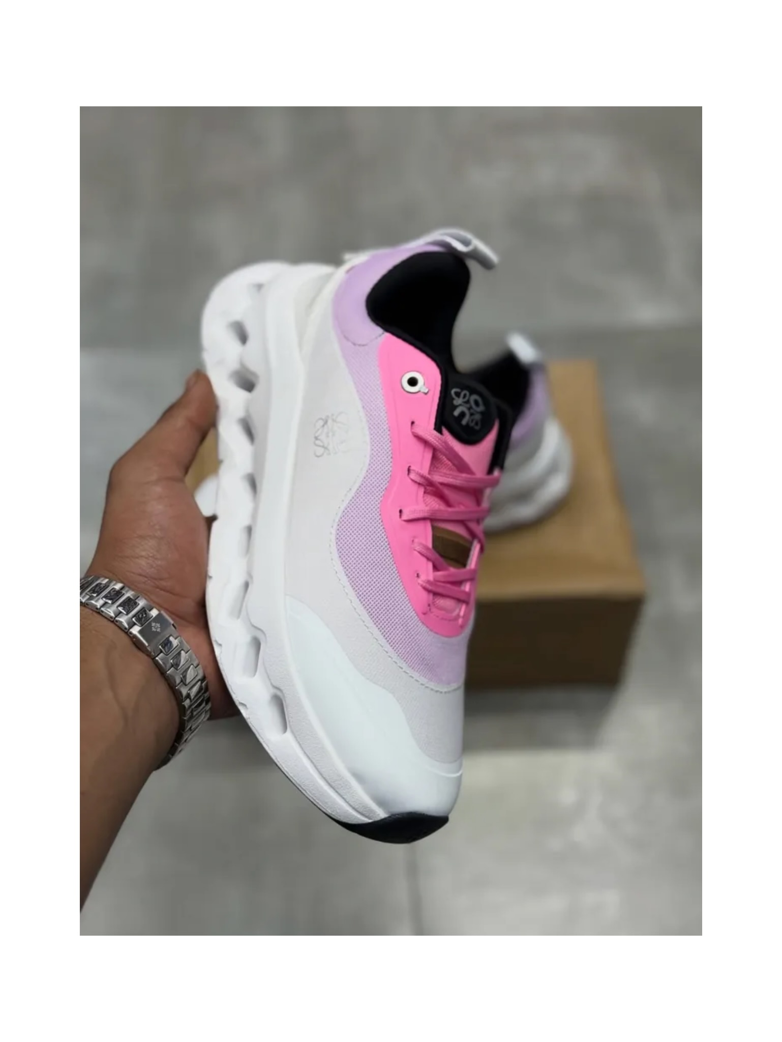 کتونی آن رانینگ کلود تیلت لووه صورتی/ بنفش / سفید