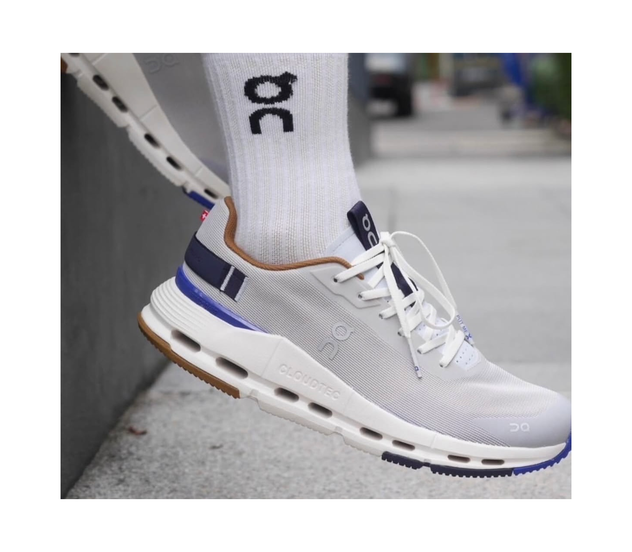 کتونی آن رانینگ کلود نوا ۲  طوسی