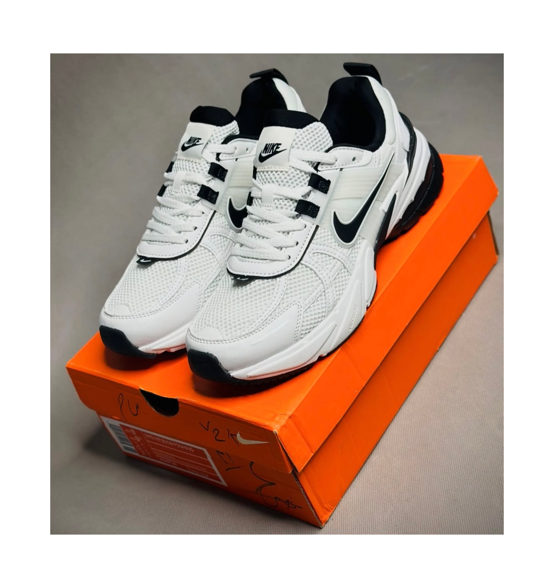 کتونی نایک وی تو کی ران سفید / مشکی