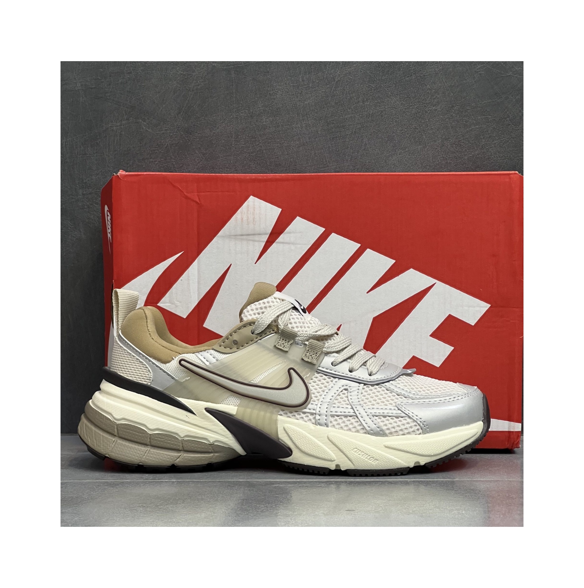 کتونی نایک وی تو کی ران کرم / قهوه ای