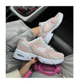 کتونی نیوبالانس 530 رنگ صورتی / کرم / سفید