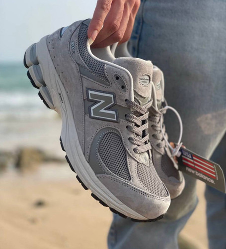 کتونی نیوبالانس 2002R طوسی