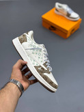 کتونی نایک تراویس لویی ویتون سفید \ کرم
